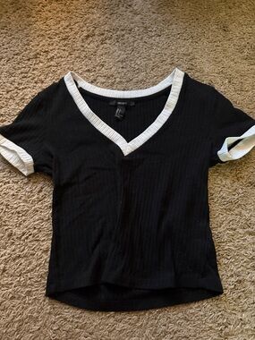 Vintage 2016 Forever 21 Small Ribbed V-Neck Contrast Trim Top - Black & White